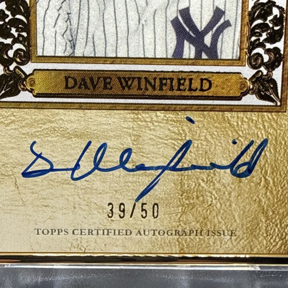 2025 Topps Gilded Collection Dave Winfield Gold Framed Hall of Fame Auto #/25